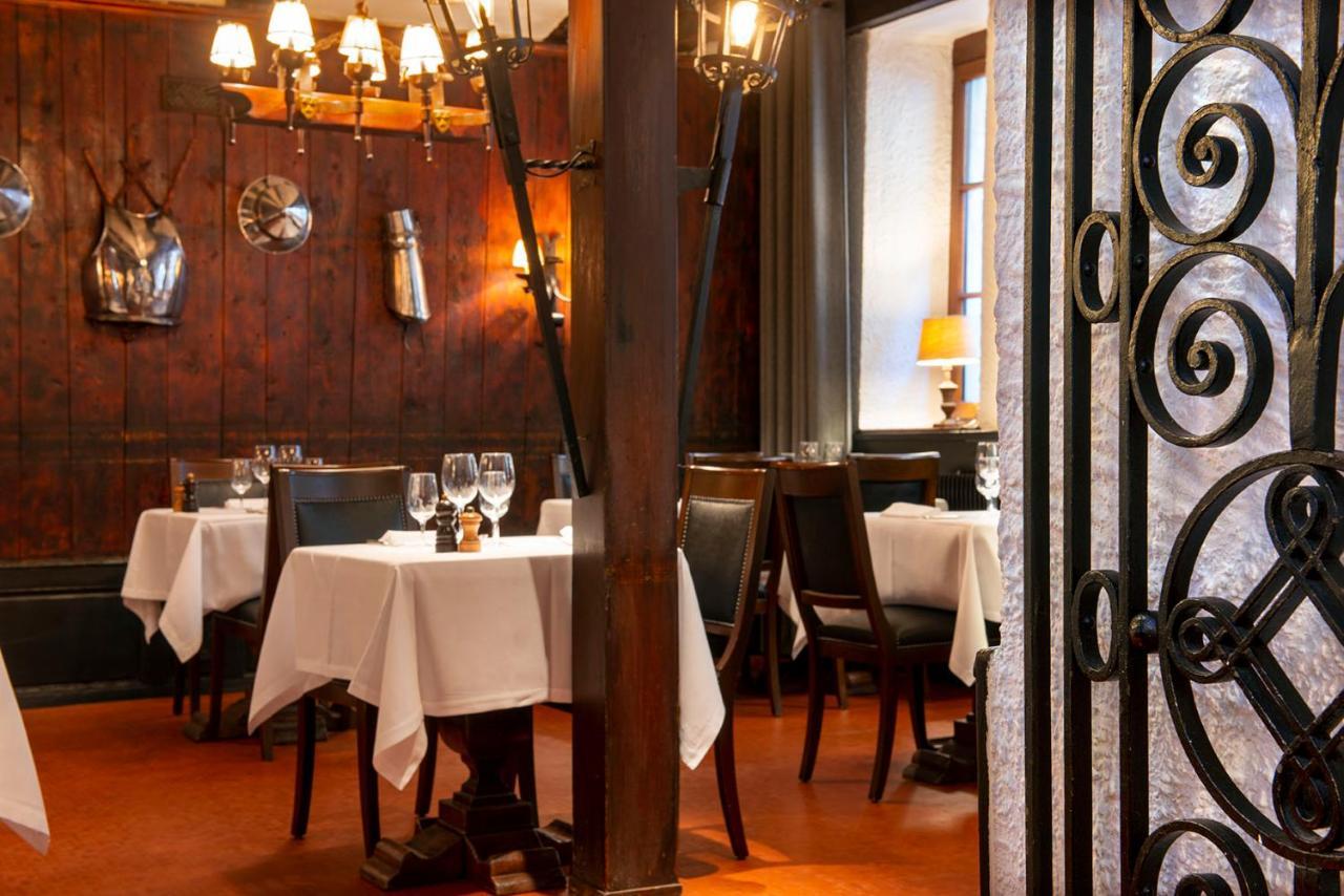 ホテル レ ザミュール ジュネーブ エクステリア 写真 Interior of the restaurant